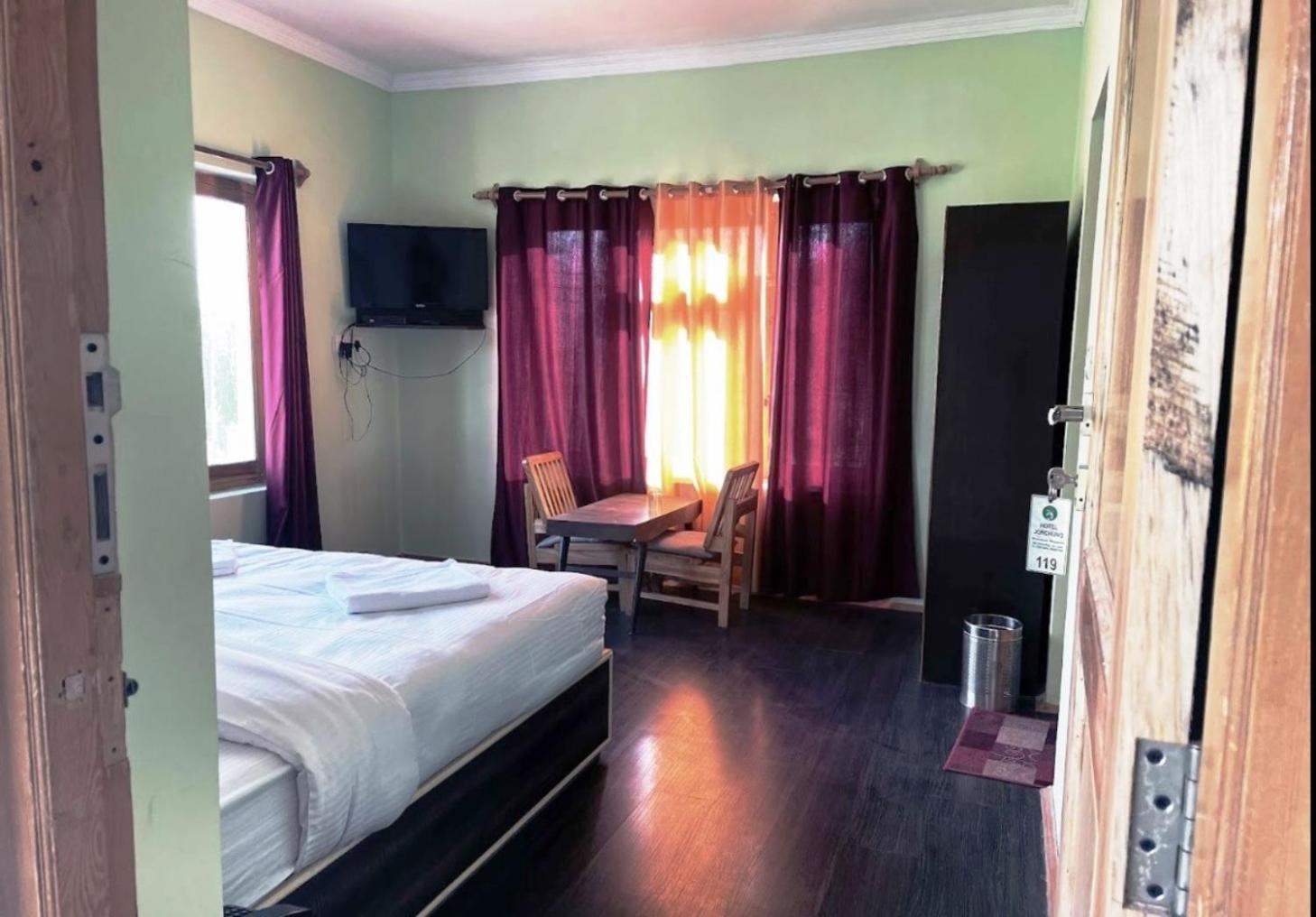Tih Hotel Jorchung Léh Exteriér fotografie