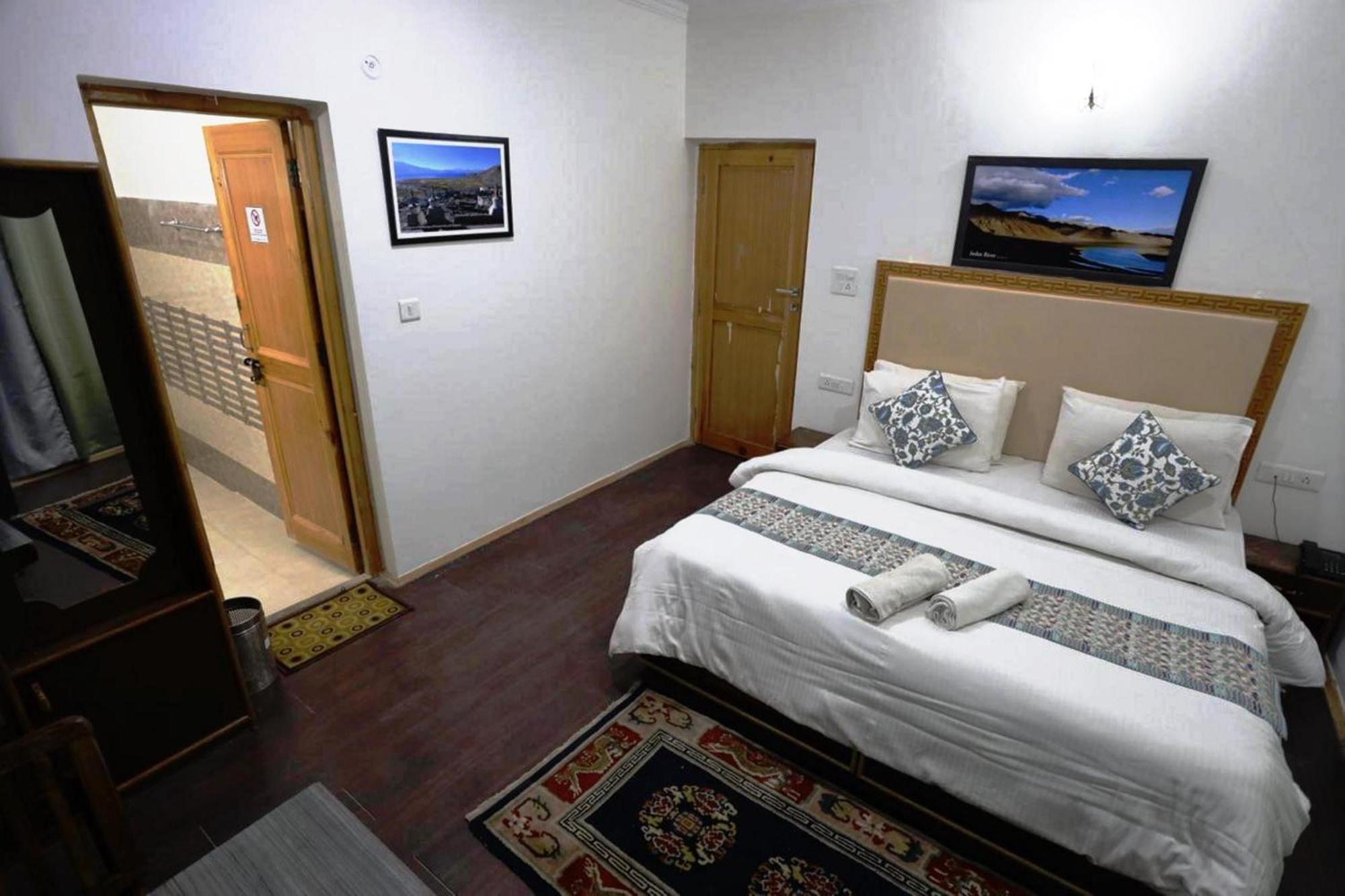 Tih Hotel Jorchung Léh Exteriér fotografie